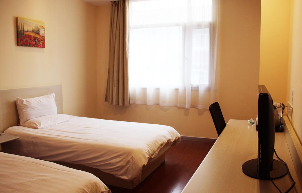 Hanting Express Changzhou Railway Station North Square Room photo